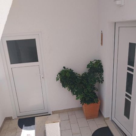 Apartmani Bonavia Jelsa  Exterior foto