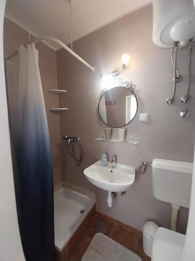 Apartmani Bonavia Jelsa  Exterior foto