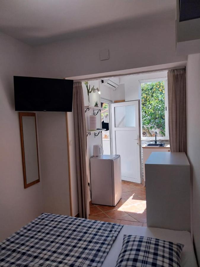 Apartmani Bonavia Jelsa  Exterior foto