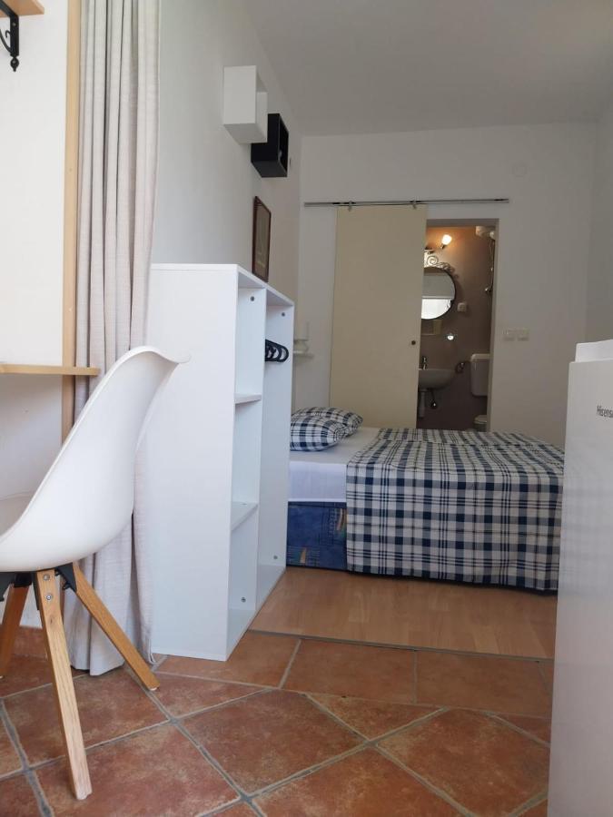 Apartmani Bonavia Jelsa  Exterior foto
